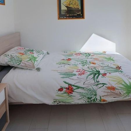 Appartement Pour 3 Personnes Sur La Plage Les Pieds Dans Leau Plonévez-Porzay Εξωτερικό φωτογραφία